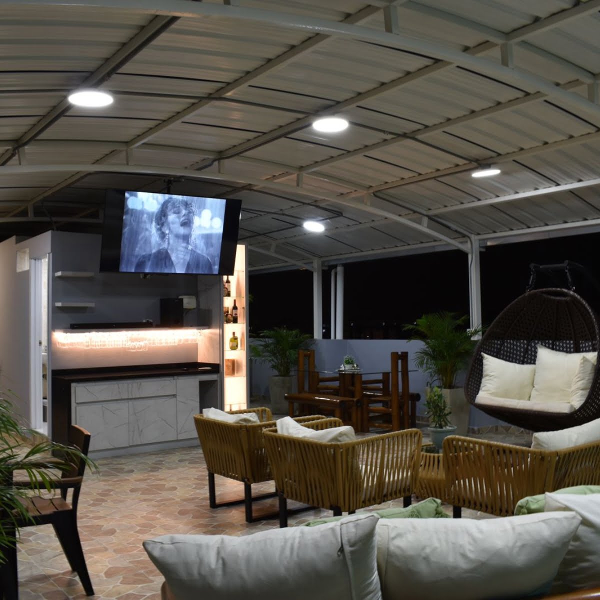 Edificio_GrandSky_Hotel_en_Cali_Apartamentos_Amoblados_Estancias_Cortas (14)